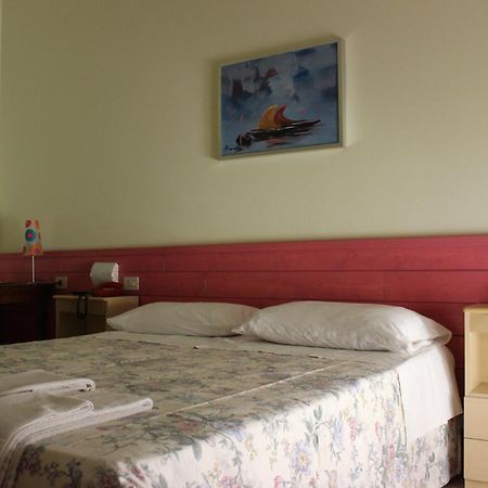 Albergo Al Castello Recoaro Terme Kamer foto